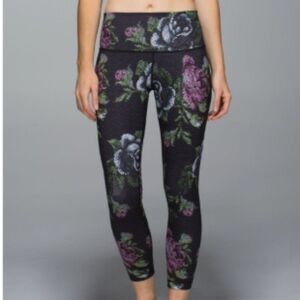 Lululemon High Times Garden Party Pant in Size 6